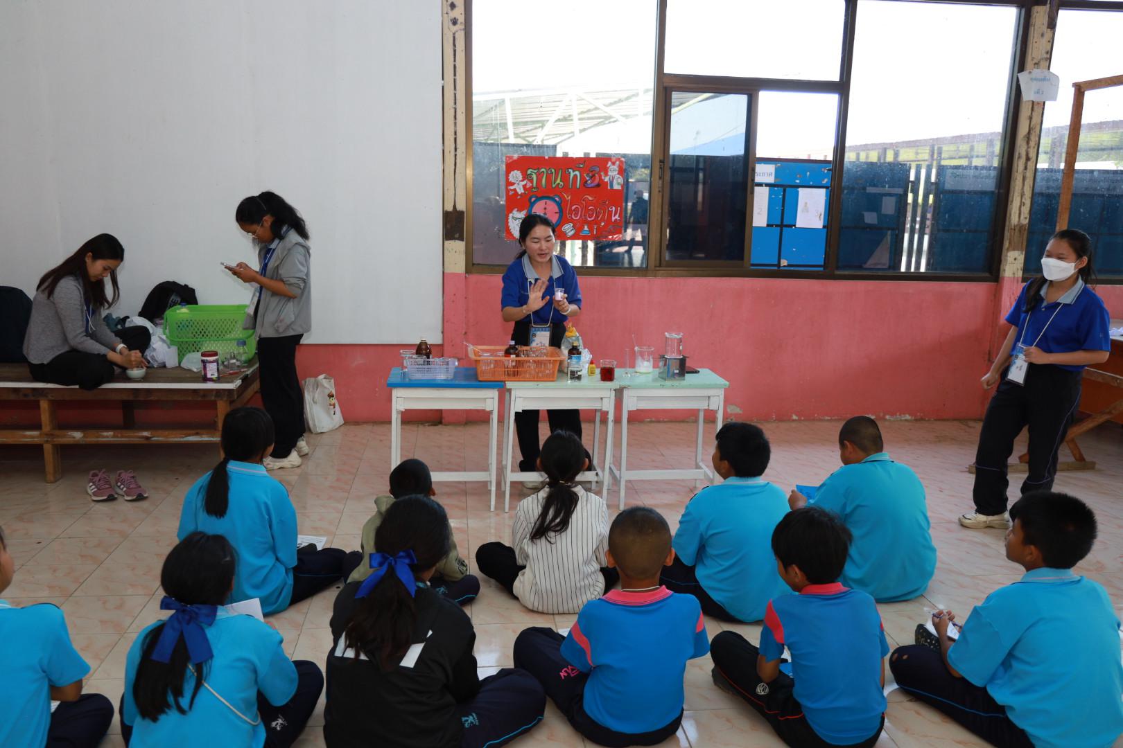 135. วันที่ 27 มกราคม 2569 โปรแกรมวิชาวิทยาศาสตร์ทั่วไป ได้จัดค่ายสเต็มศึกษาให้กับนักเรียนชั้นประถมศึกษาปีที่1-6 ณ โรงเรียนอนุบาลคลองขลุง จ.กำแพงเพชร